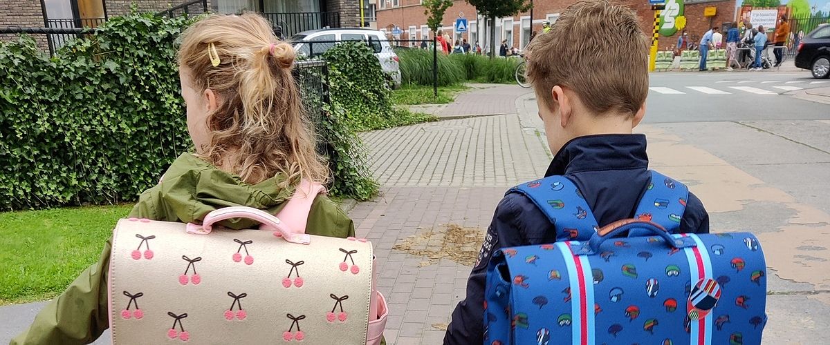 Terug naar School: Stijlvol het Nieuwe Schooljaar in met Oorbellen